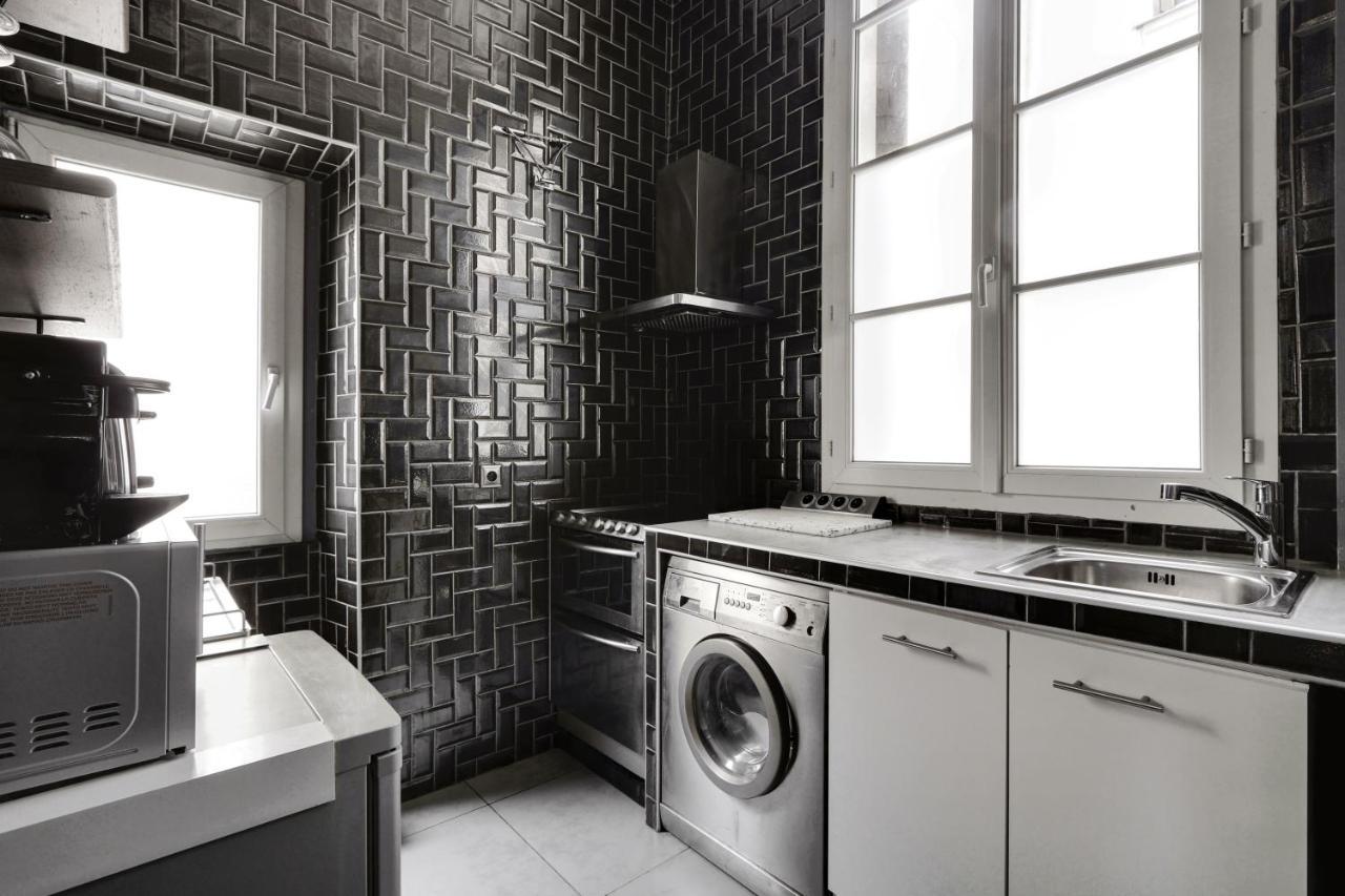 Pick A Flat'S Apartments In Le Marais - Rue Saint Merri Париж Екстериор снимка